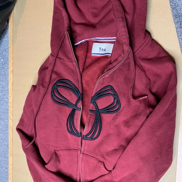 TNA sweaters - Picture 1 of 2